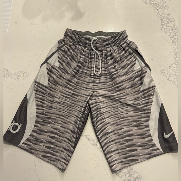 KD\Nike shorts - Picture 1 of 1